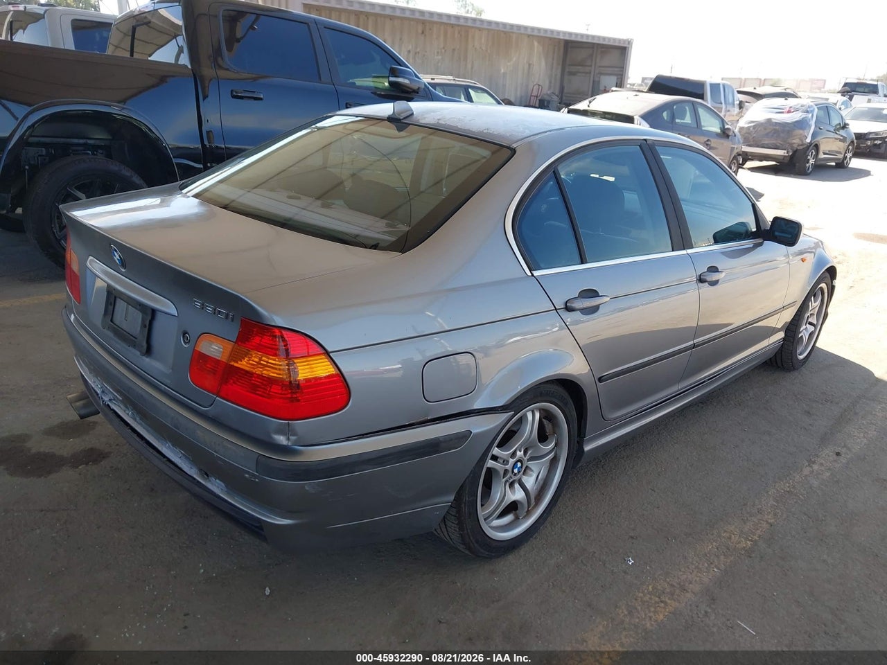 2004 BMW 330I · 4/11