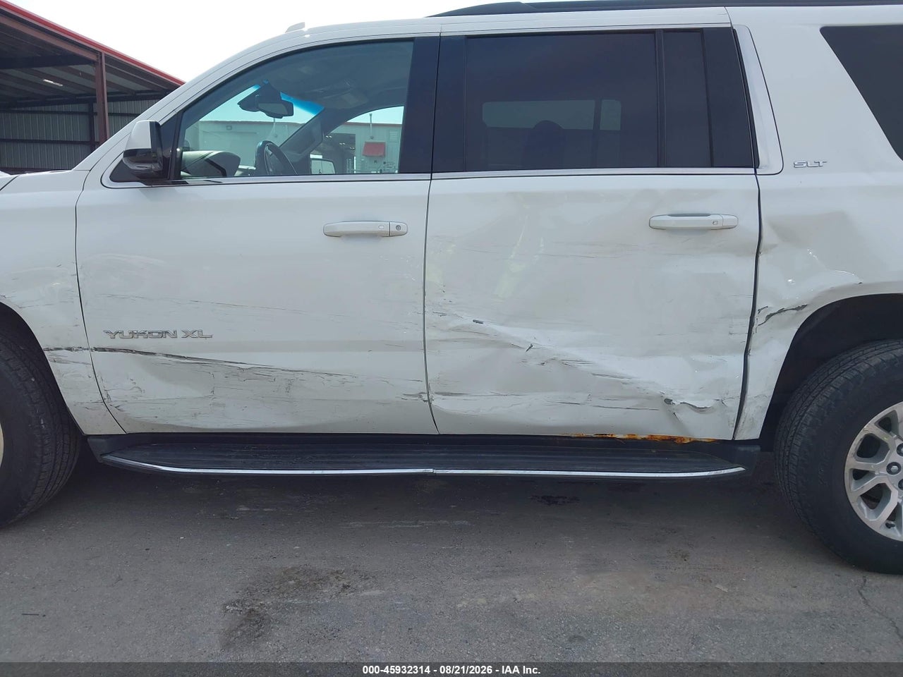 2017 GMC YUKON XL SLT · 6/11