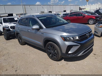 3VVEX7B21RM****** · 2024 VOLKSWAGEN TAOS 1.5T SE