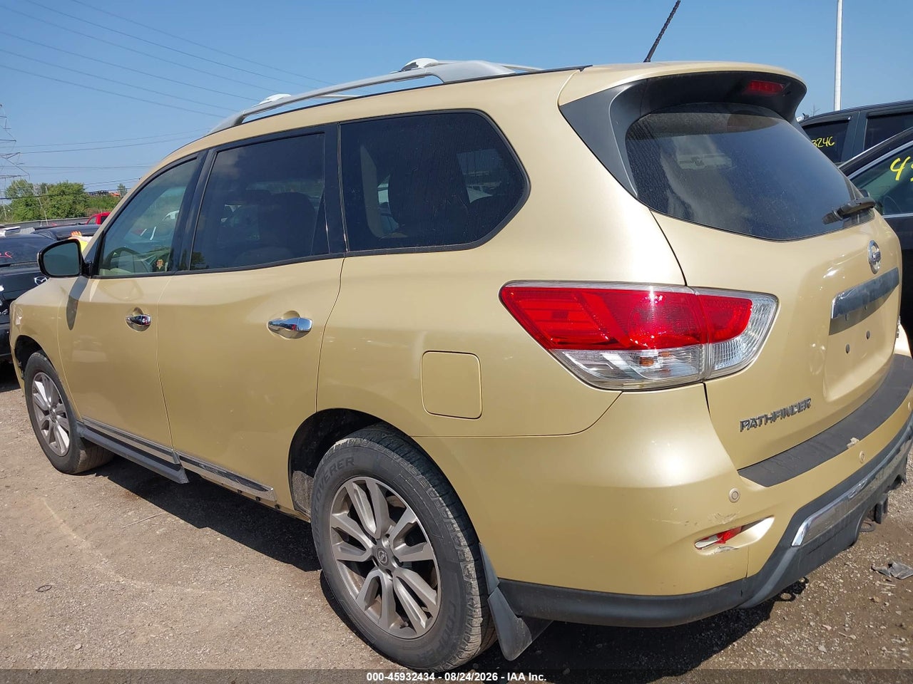 2013 NISSAN PATHFINDER SL · 3/11
