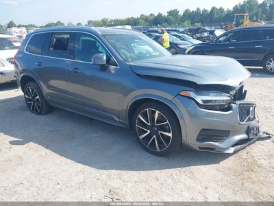 2020 VOLVO XC90 T6 MOMENTUM 6 PASSENGER
