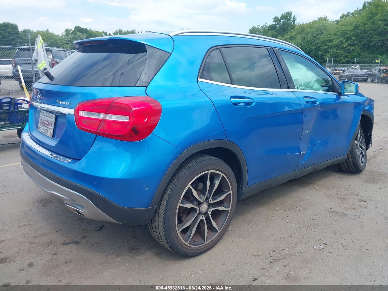 2016 MERCEDES-BENZ GLA 250 4MATIC · 4/11