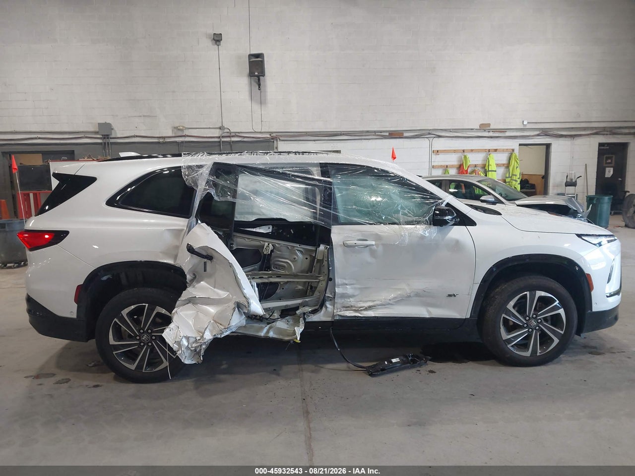 2025 BUICK ENCLAVE SPORT TOURING FWD · 6/11