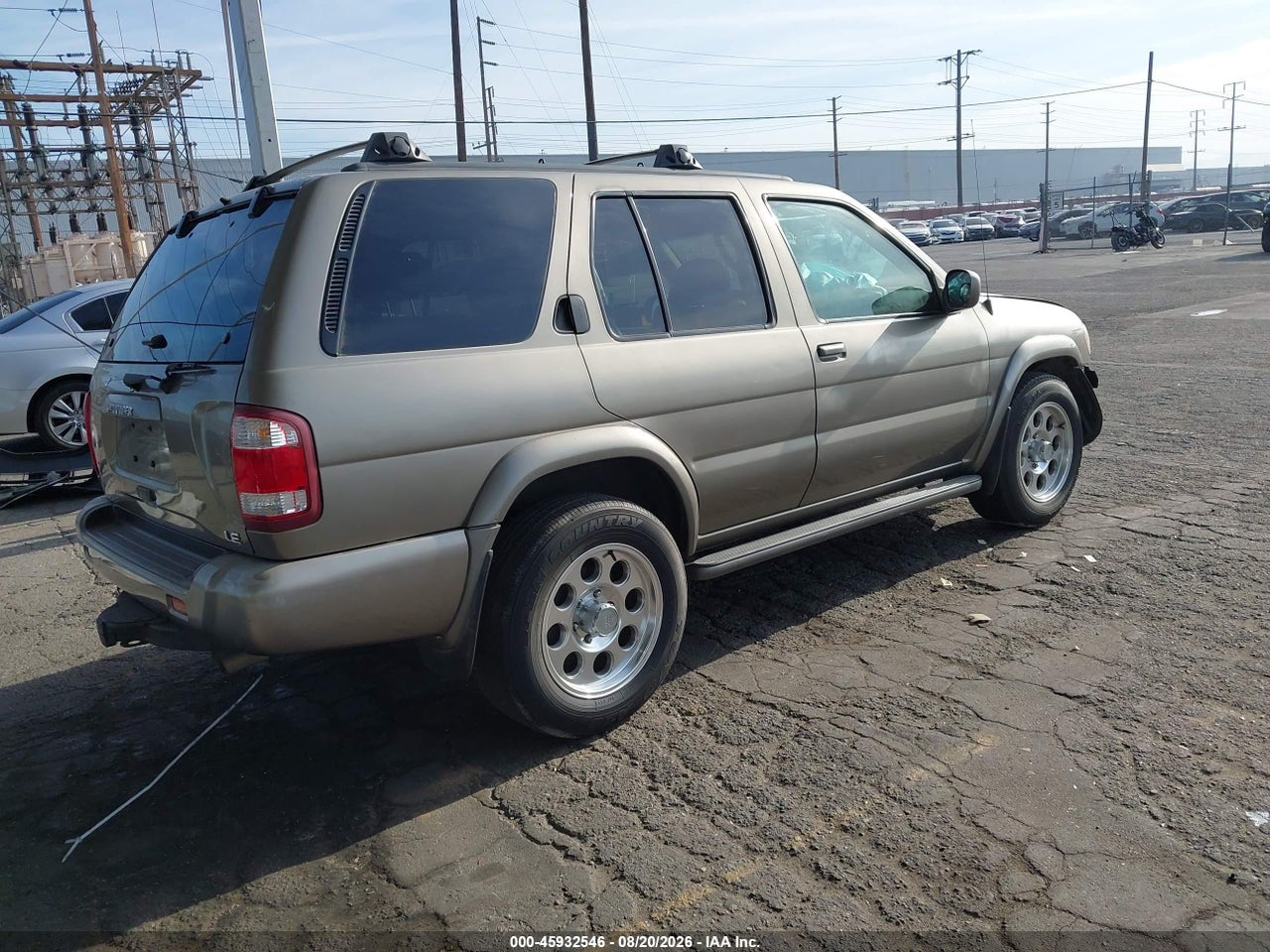 2003 NISSAN PATHFINDER LE · 4/11