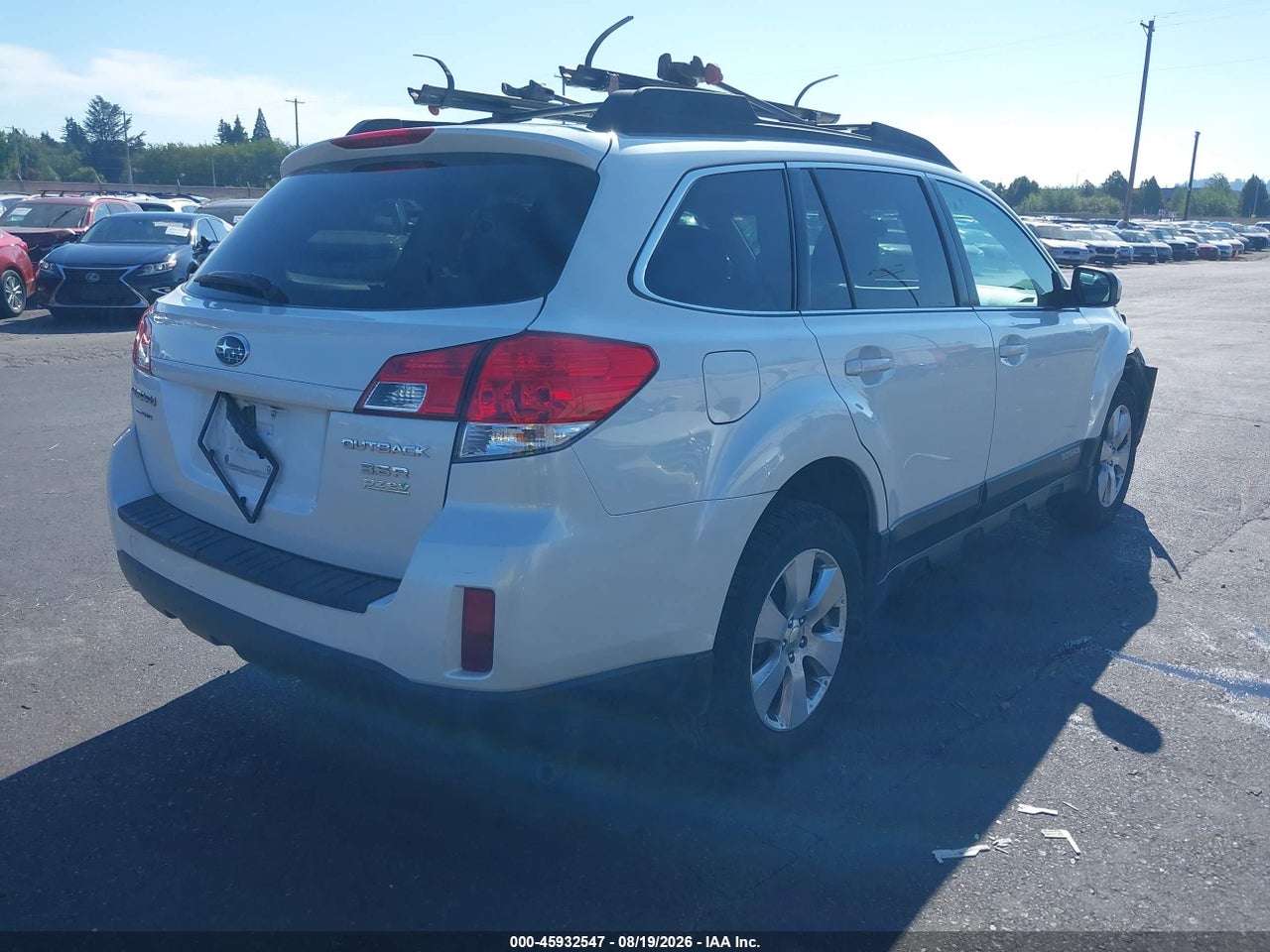 2011 SUBARU OUTBACK 3.6R · 4/11