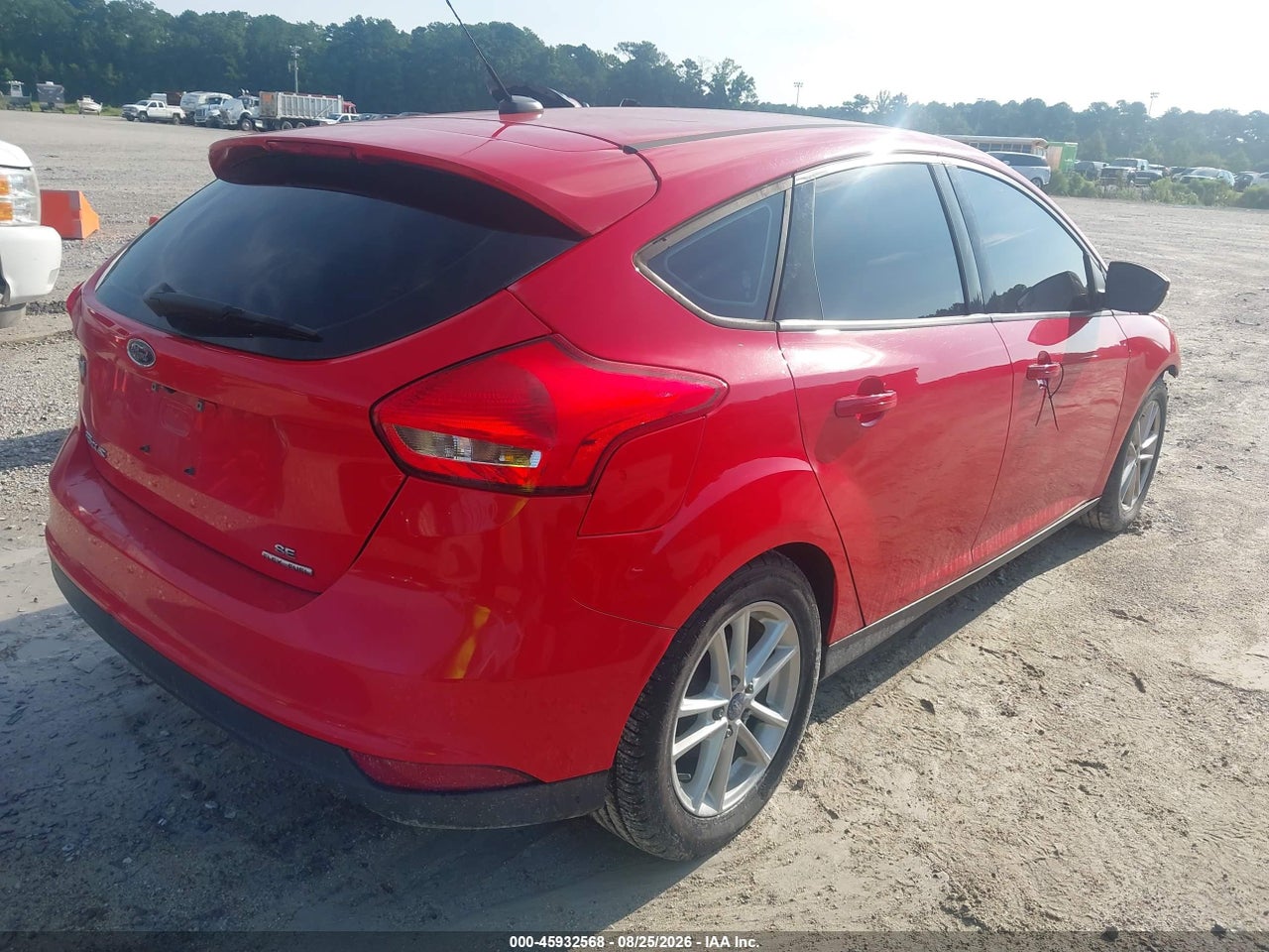 2016 FORD FOCUS SE · 4/11