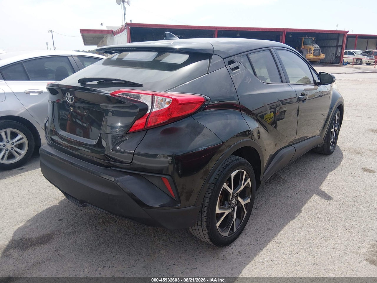 2018 TOYOTA C-HR XLE · 4/11