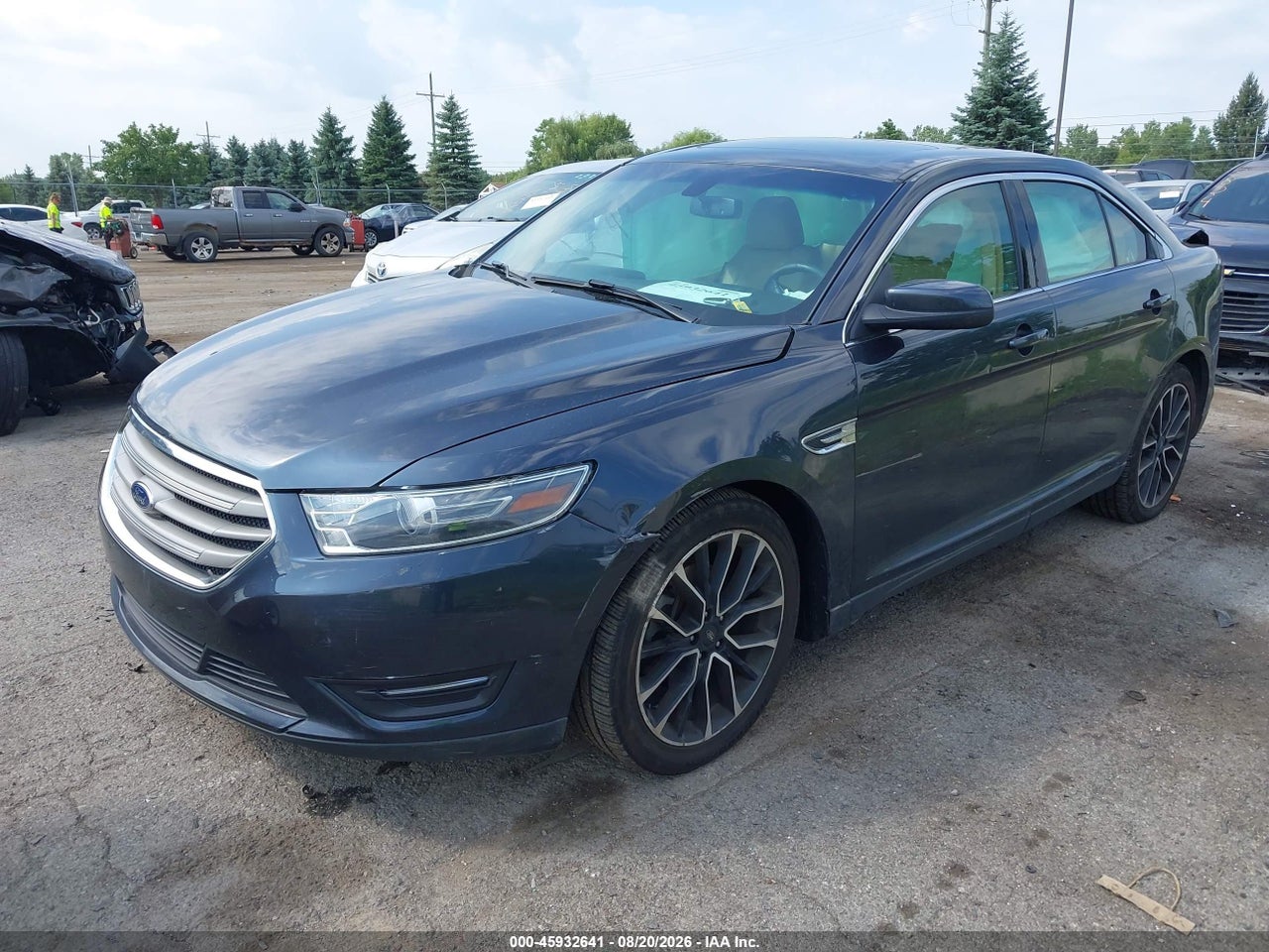 2017 FORD TAURUS SEL · 2/11