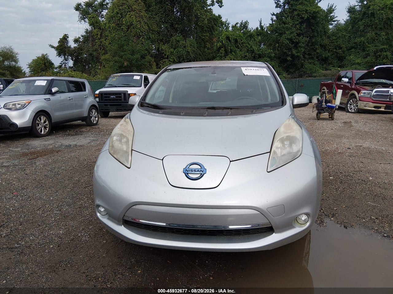 2015 NISSAN LEAF S · 6/11