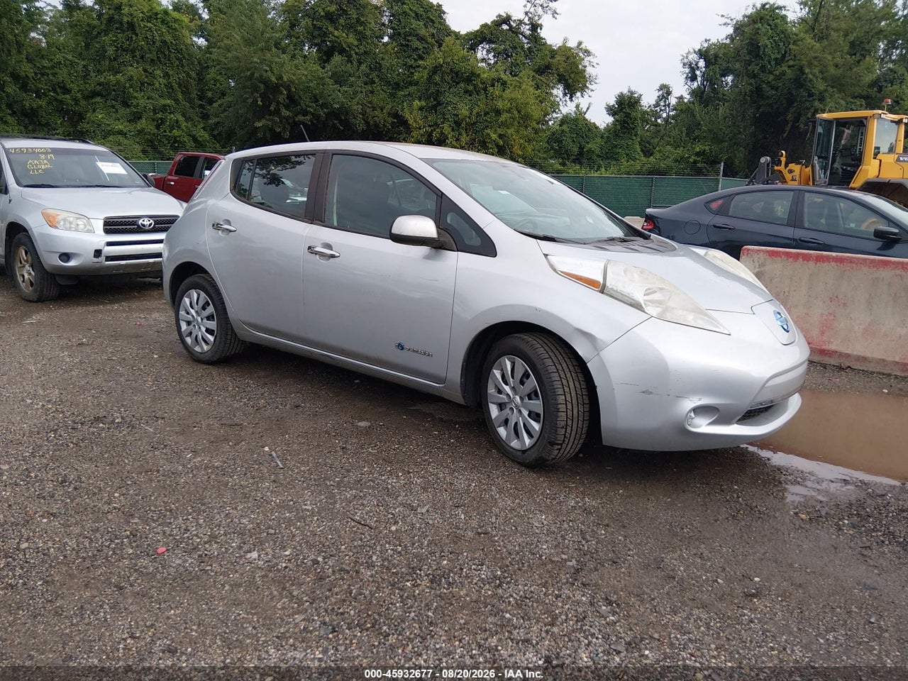 1N4AZ0CP5FC****** · 2015 NISSAN LEAF S