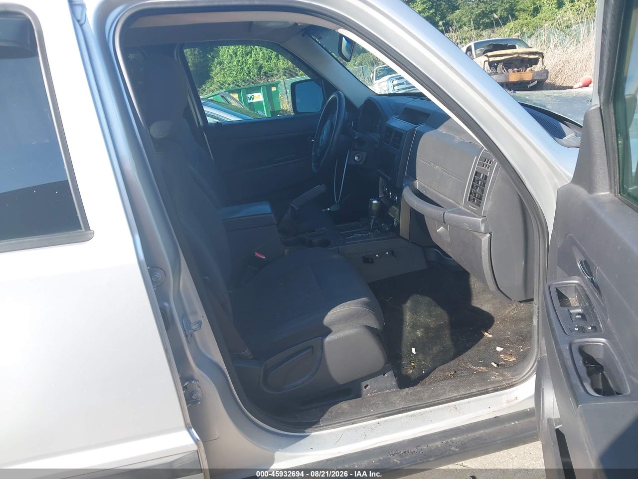2012 JEEP LIBERTY SPORT · 5/11
