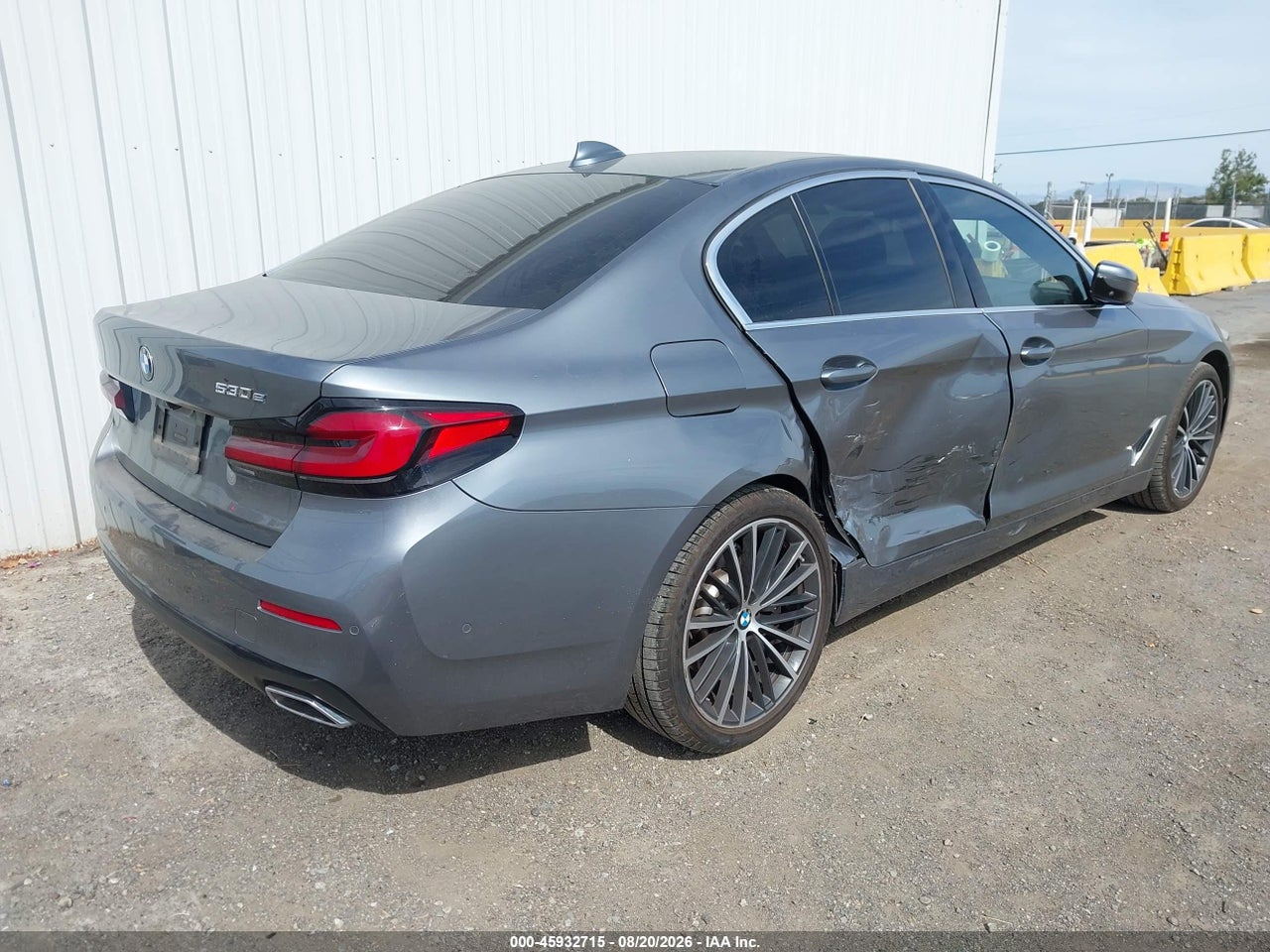 2021 BMW 530E · 4/11