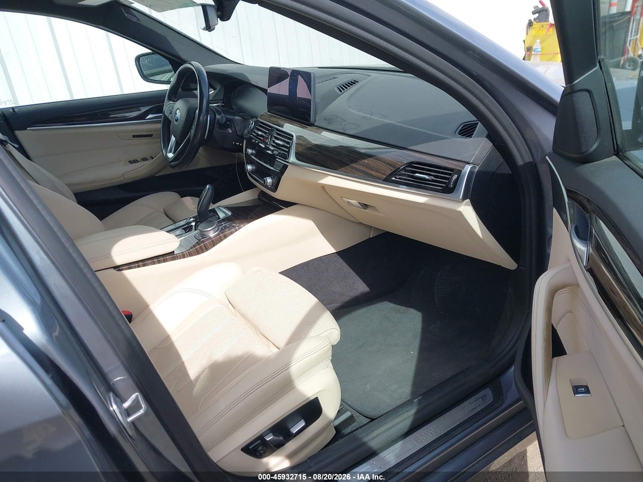 2021 BMW 530E · 5/11