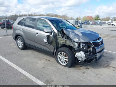 5XYKTCA61FG****** · 2015 KIA SORENTO LX