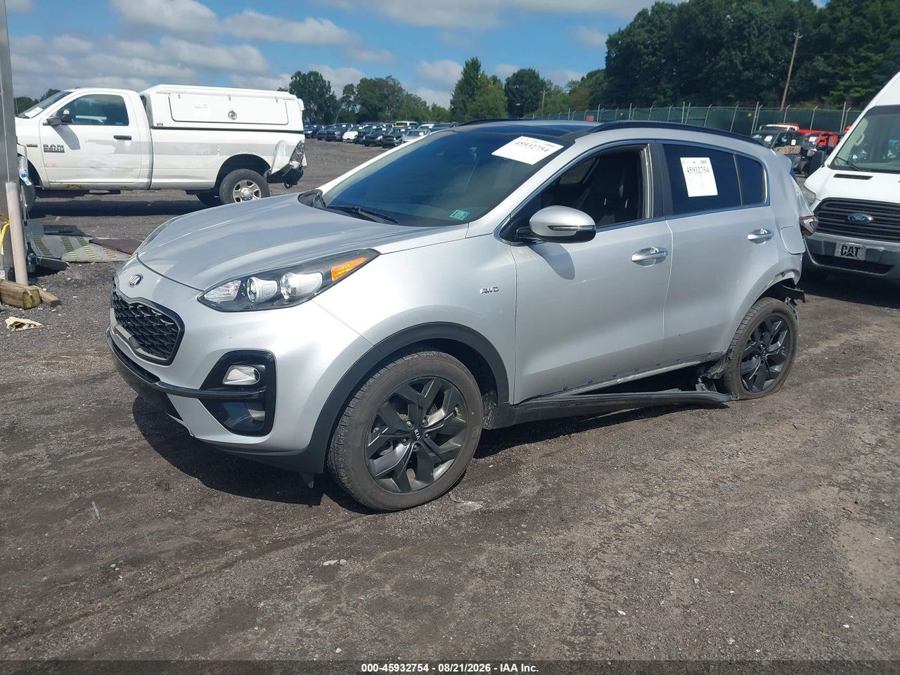 2020 KIA SPORTAGE S · 2/11