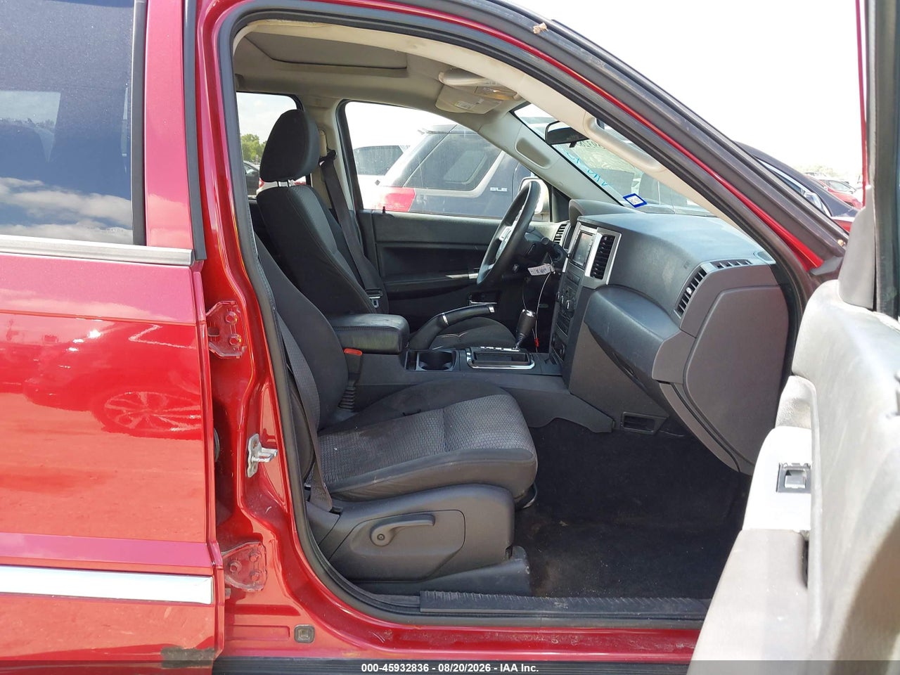 2009 JEEP GRAND CHEROKEE LAREDO · 5/11