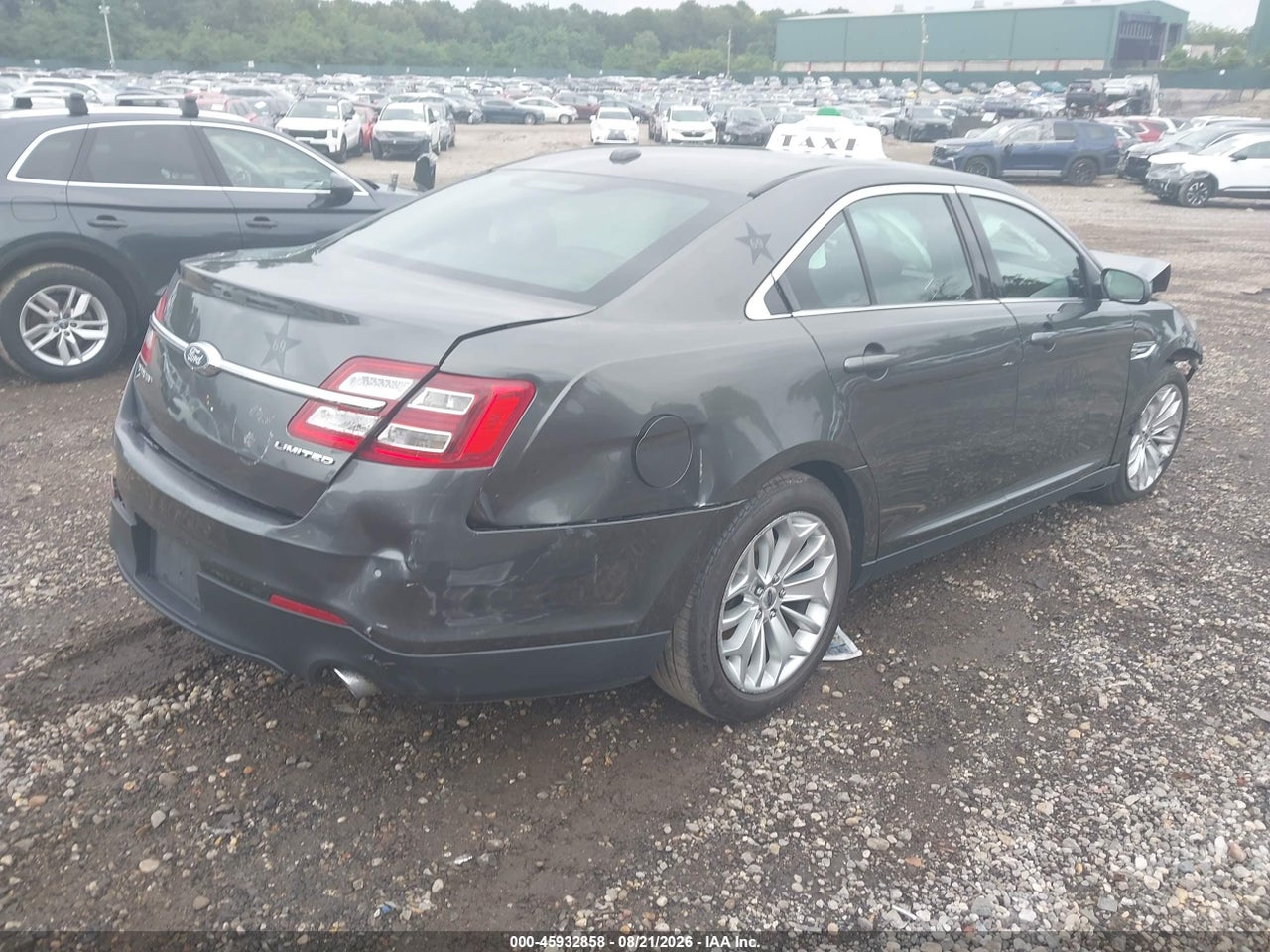 2019 FORD TAURUS LIMITED · 4/11
