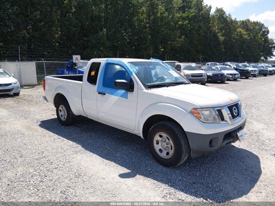 2015 NISSAN FRONTIER S