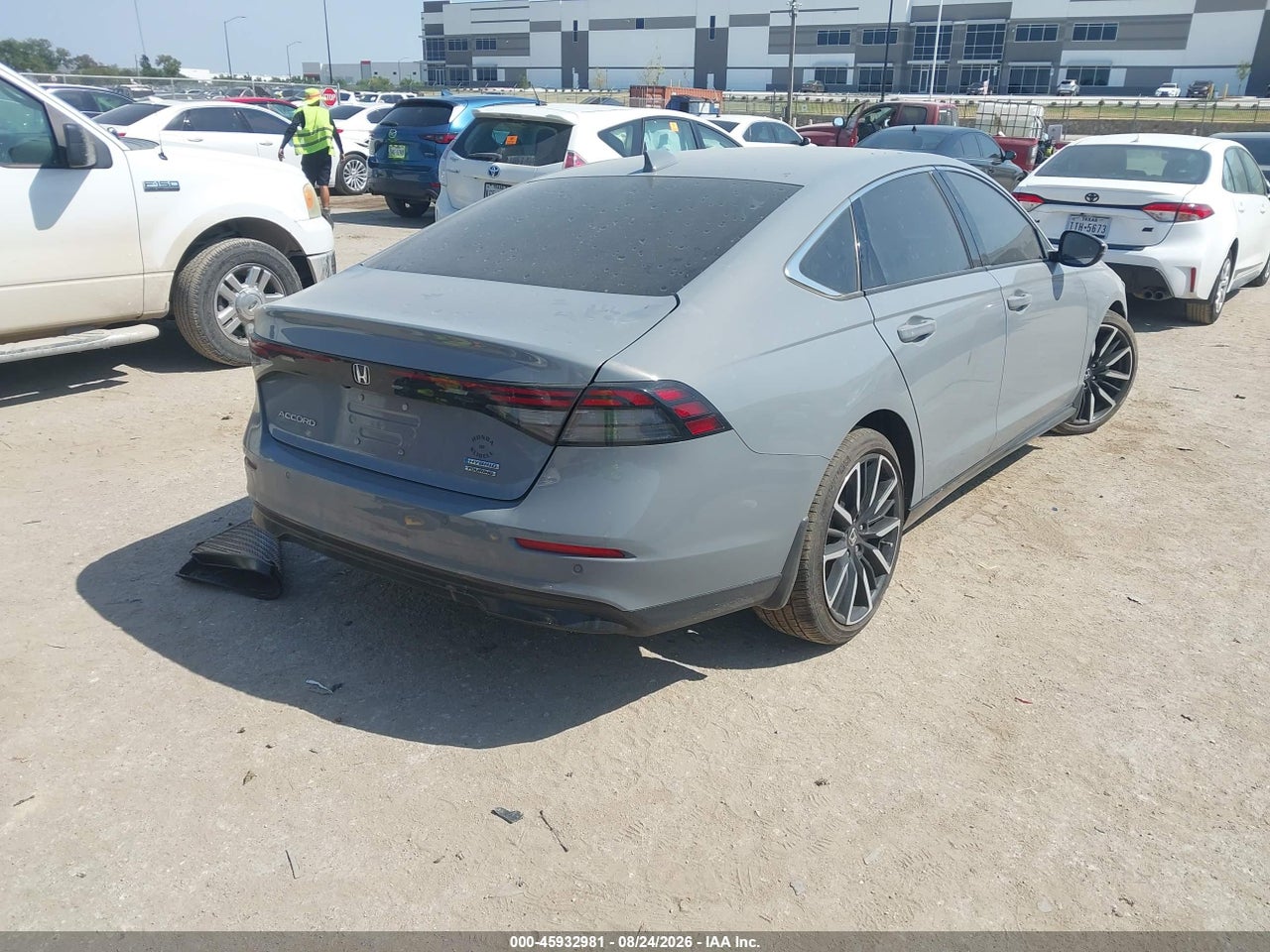 2024 HONDA ACCORD HYBRID TOURING · 4/10
