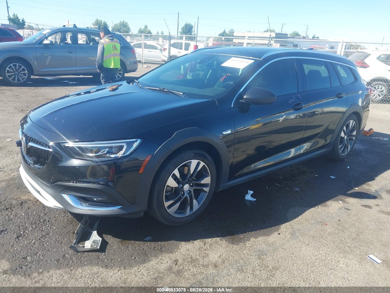 2018 BUICK REGAL TOURX ESSENCE · 2/11