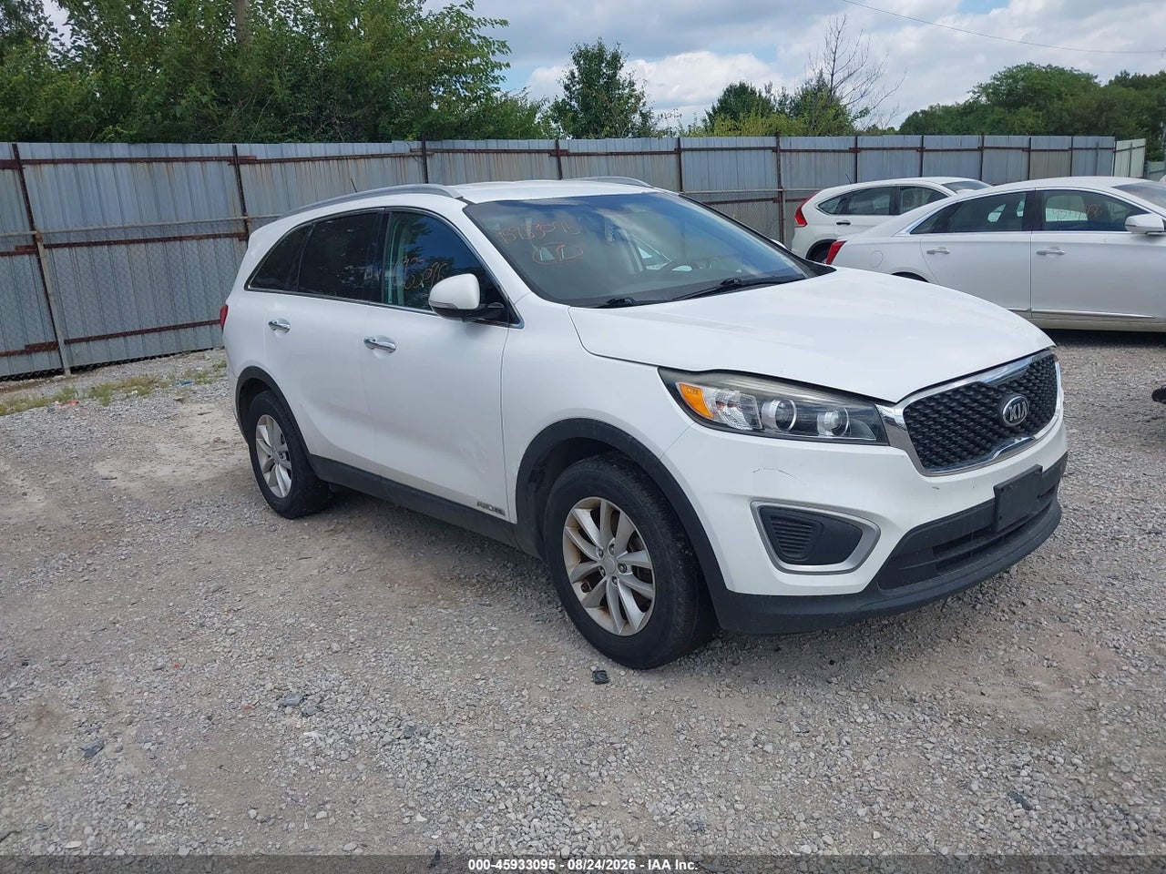 5XYPGDA5XHG****** · 2017 KIA SORENTO 3.3L LX