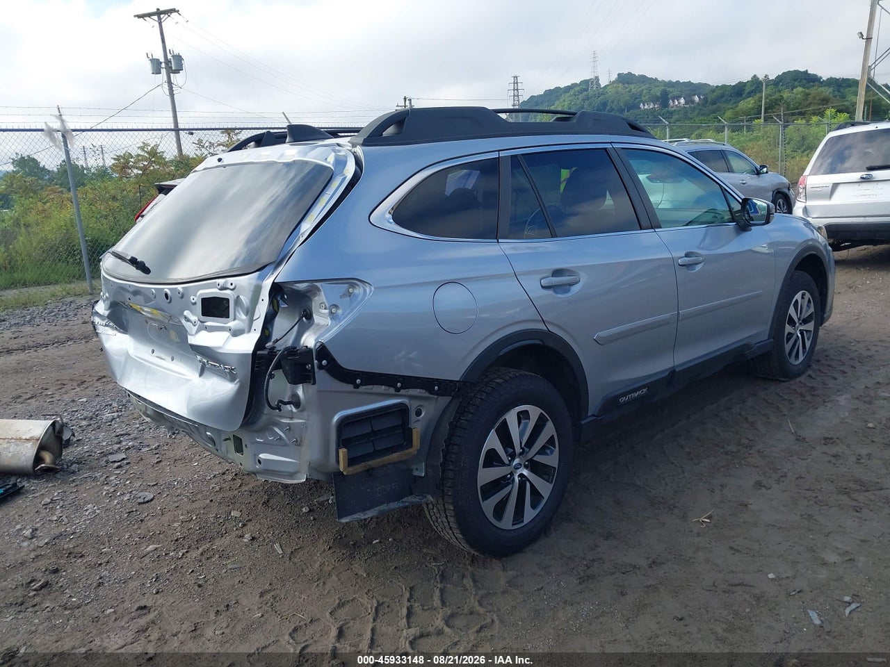 2022 SUBARU OUTBACK PREMIUM · 4/11