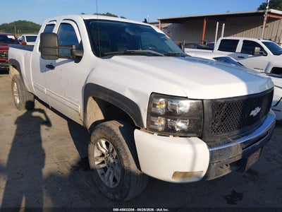 1GCRKSE37BZ****** · 2011 CHEVROLET SILVERADO 1500 LT