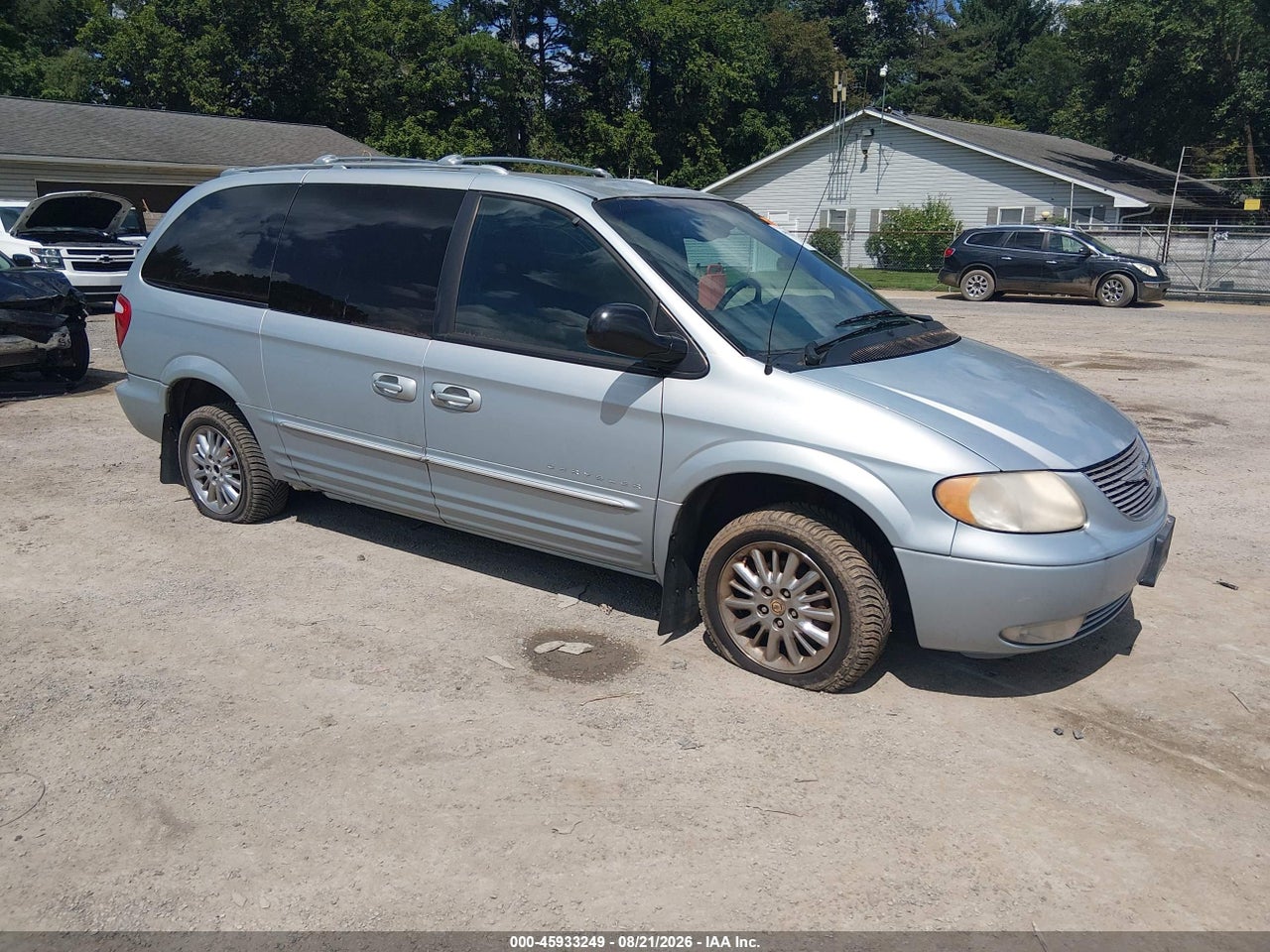 2C8GP64L81R****** · 2001 CHRYSLER TOWN &amp; COUNTRY LIMITED