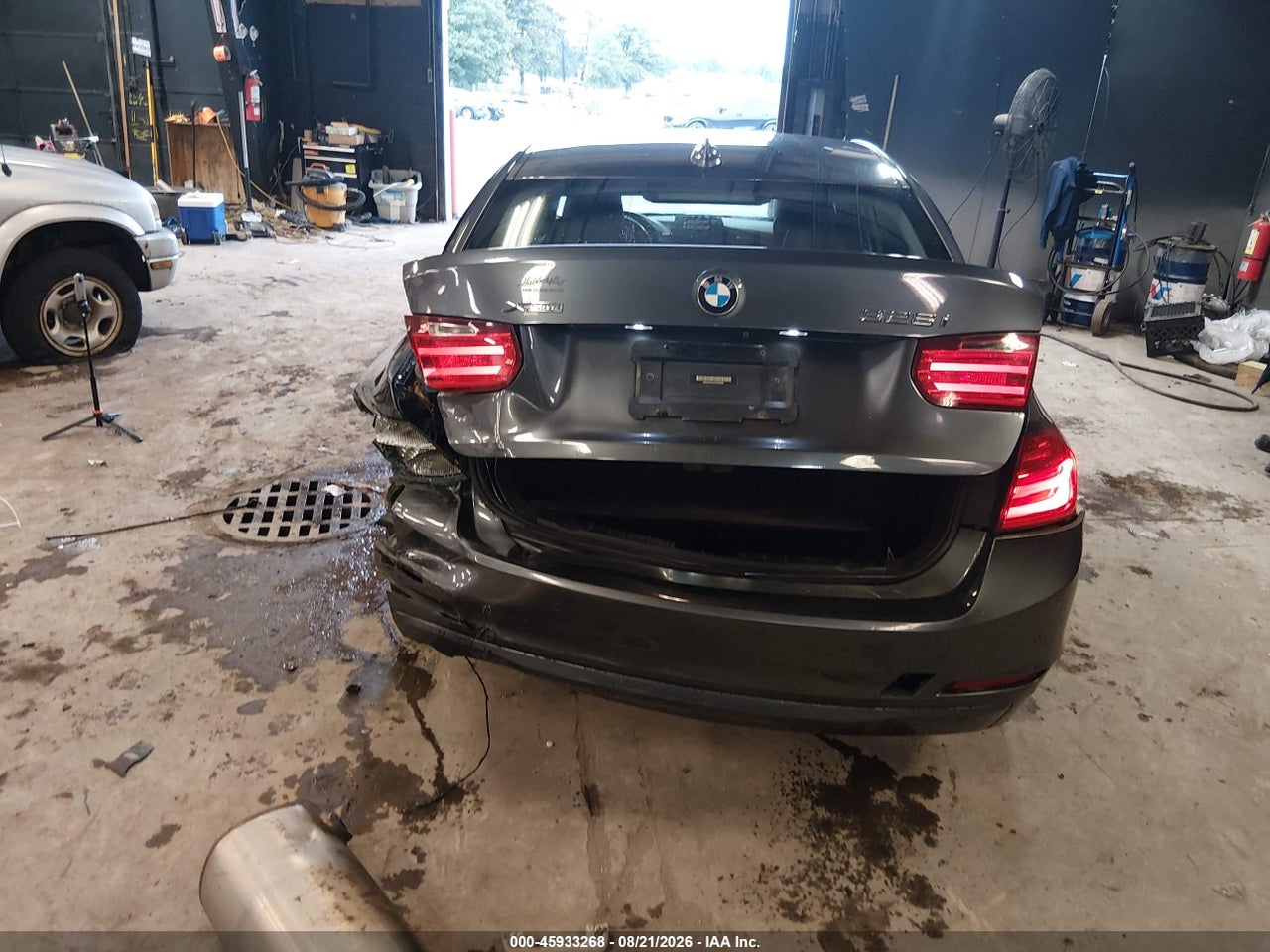 2015 BMW 328I XDRIVE · 6/11