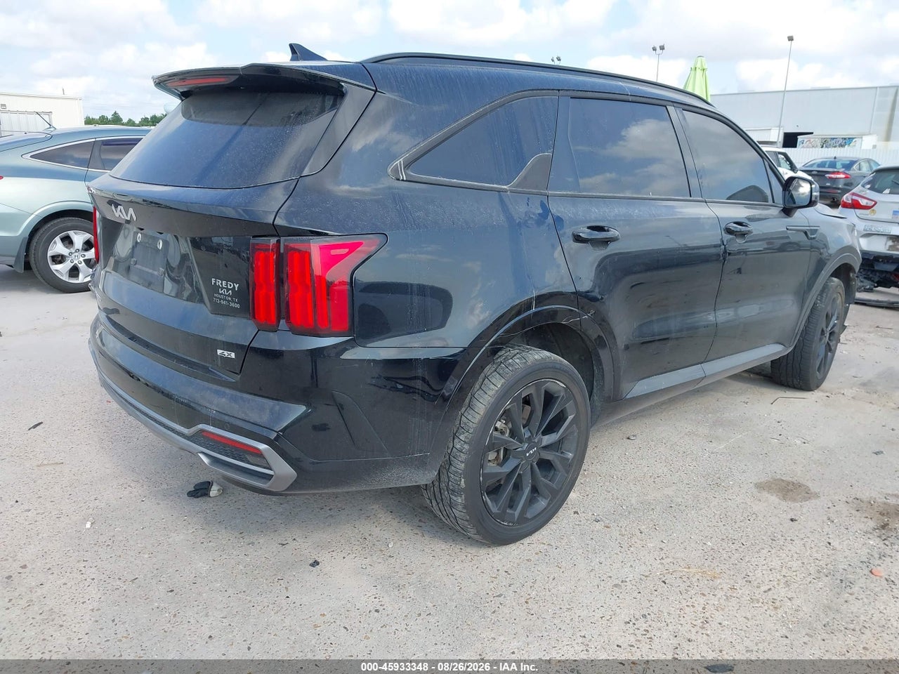 2023 KIA SORENTO SX · 4/10