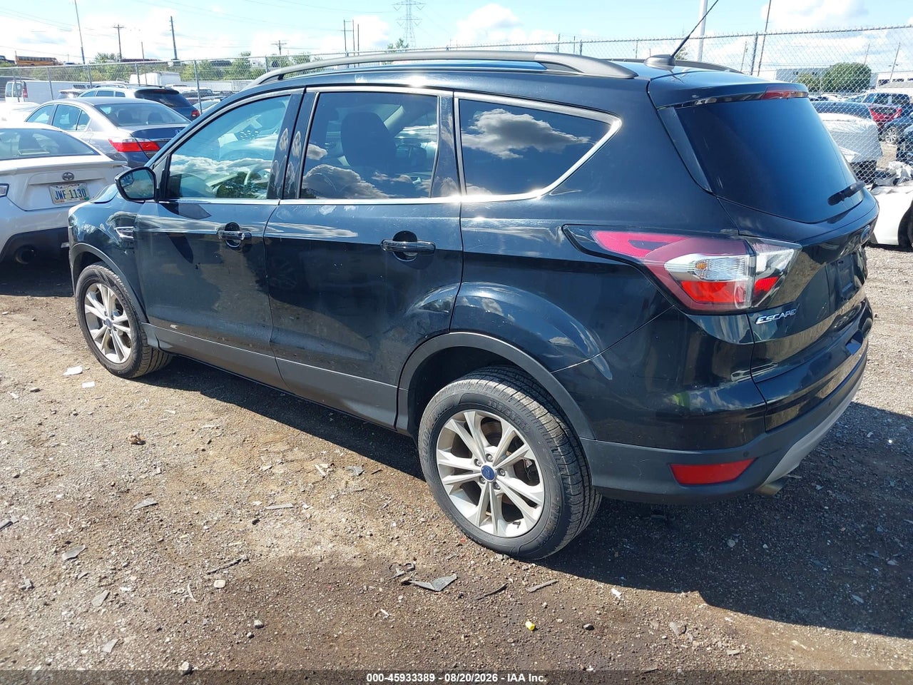 2017 FORD ESCAPE SE · 3/11