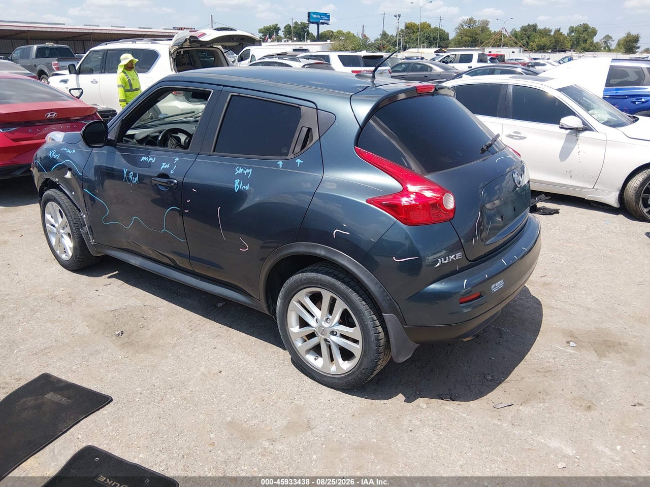 2013 NISSAN JUKE SL · 3/11