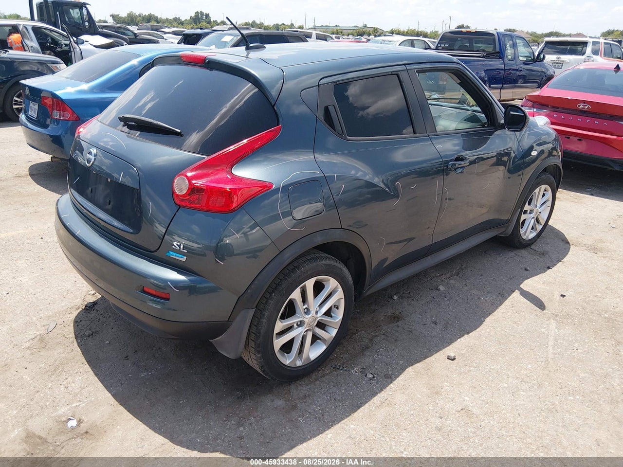 2013 NISSAN JUKE SL · 4/11