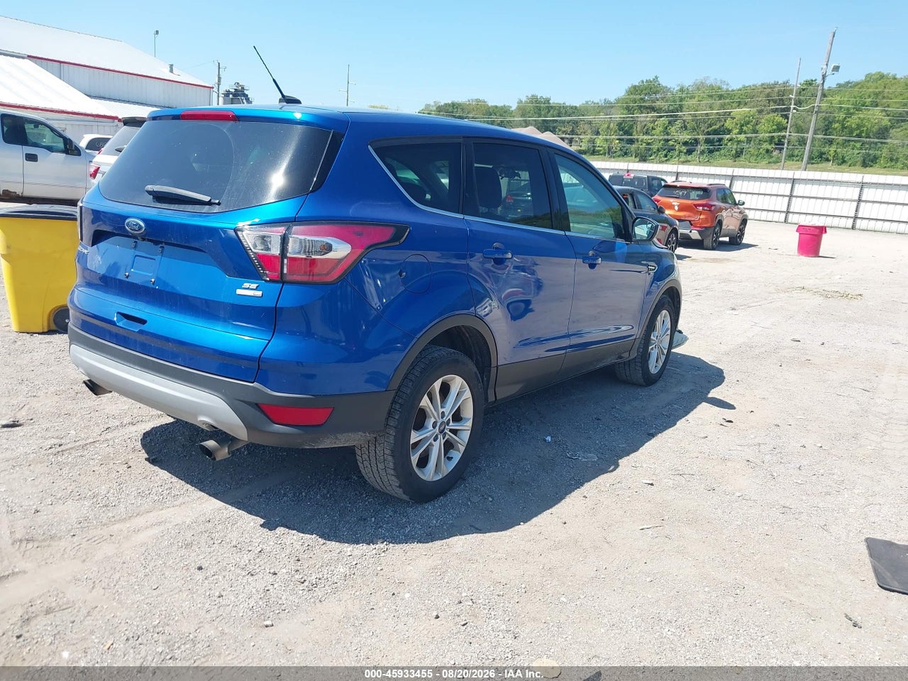 2017 FORD ESCAPE SE · 4/11