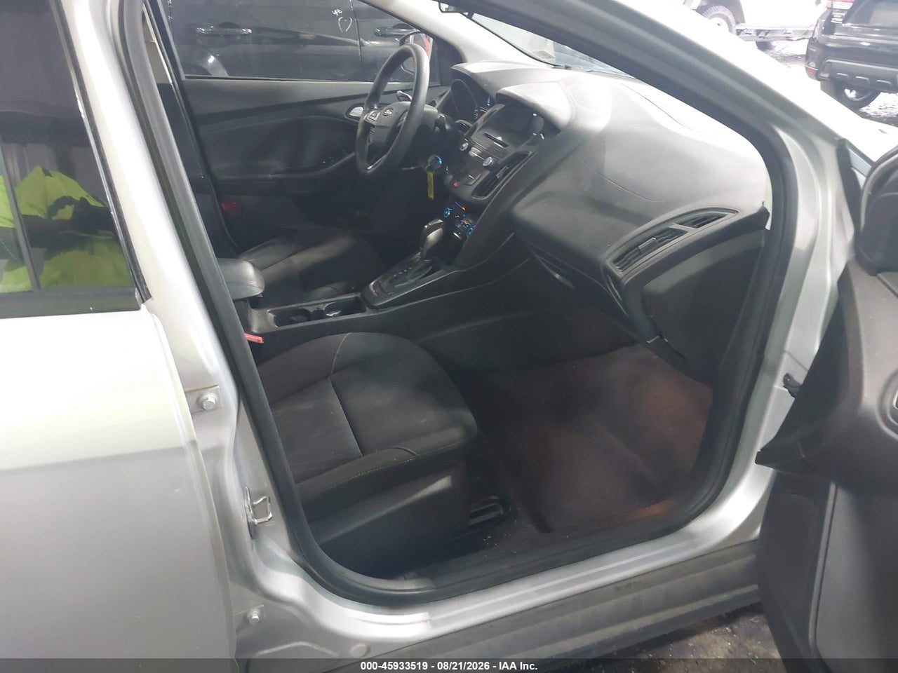 2016 FORD FOCUS SE · 5/11