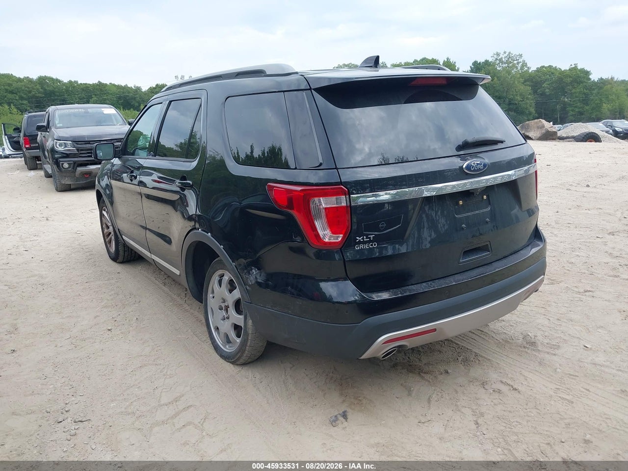 2017 FORD EXPLORER XLT · 3/11