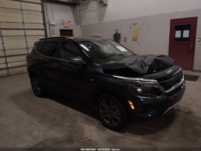 KNDEUCAA6N7****** · 2022 KIA SELTOS S