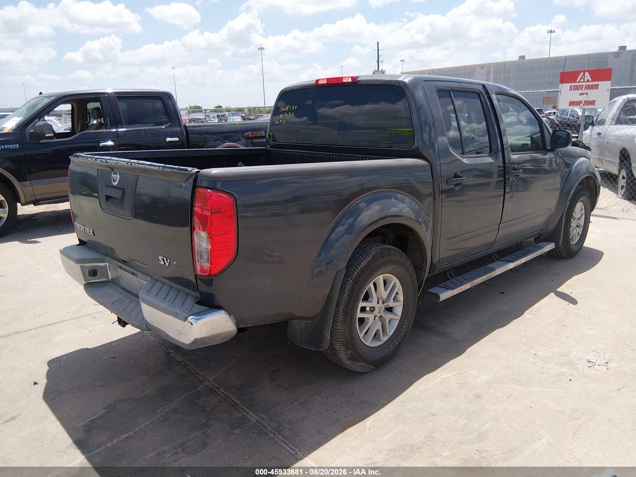 2015 NISSAN FRONTIER SV · 4/11