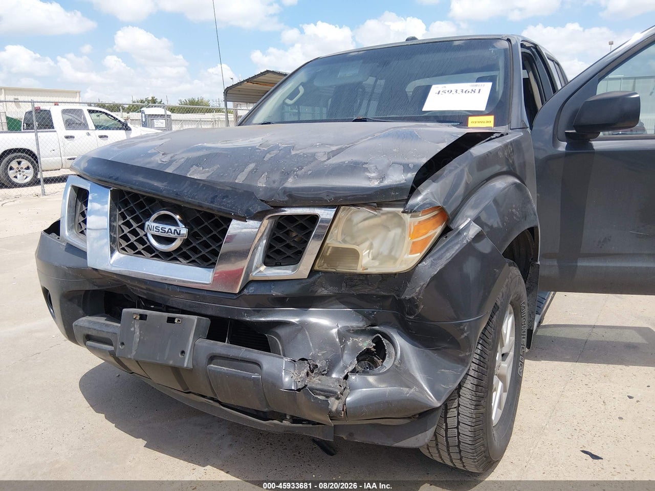 2015 NISSAN FRONTIER SV · 6/11