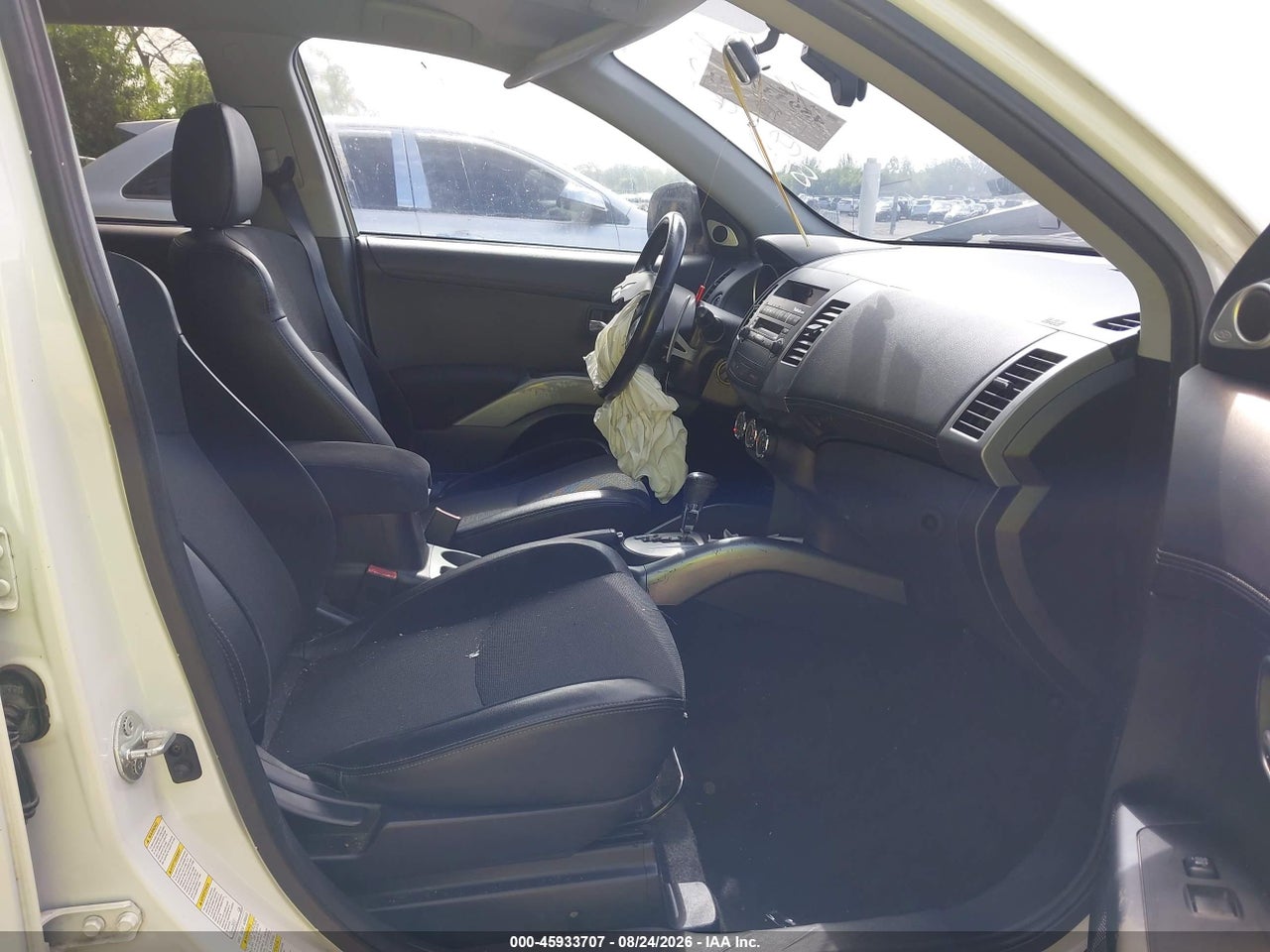 2010 MITSUBISHI OUTLANDER XLS · 5/11
