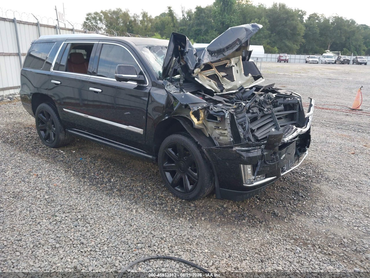 1GYS4CKJ3JR****** · 2018 CADILLAC ESCALADE PREMIUM LUXURY