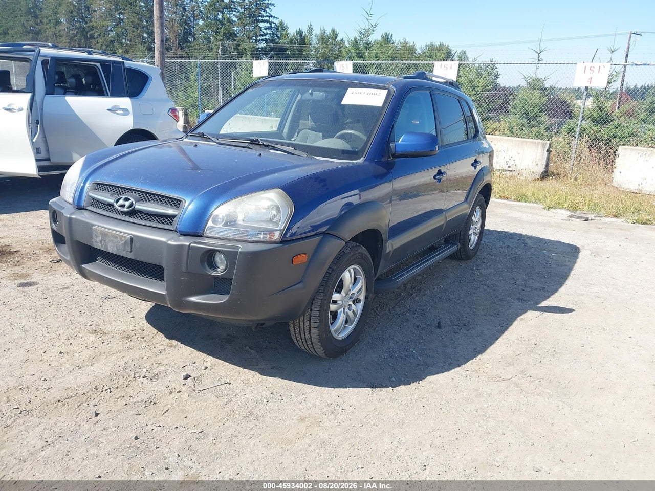 2008 HYUNDAI TUCSON LIMITED V6/SE · 2/11