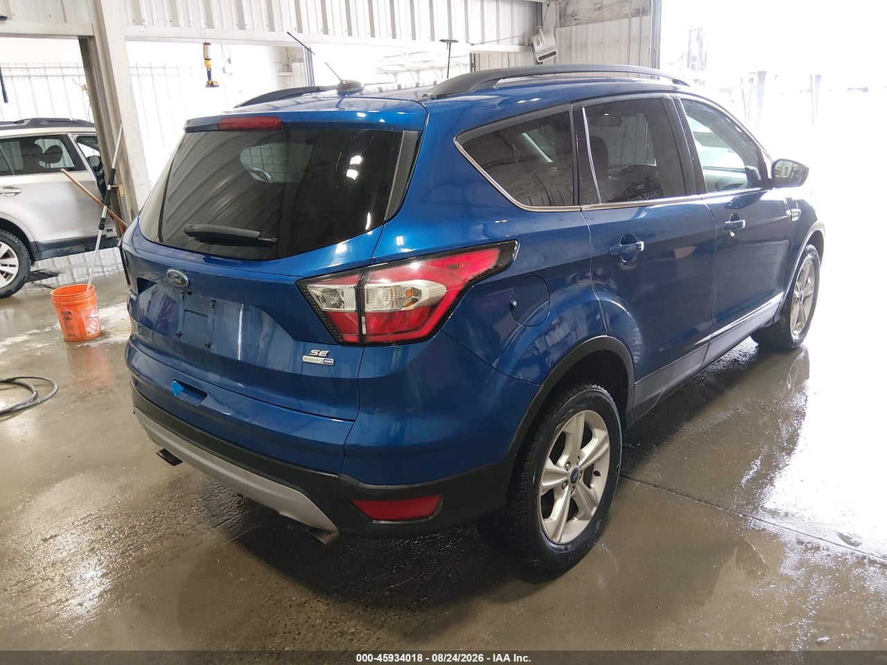 2018 FORD ESCAPE SE · 4/11
