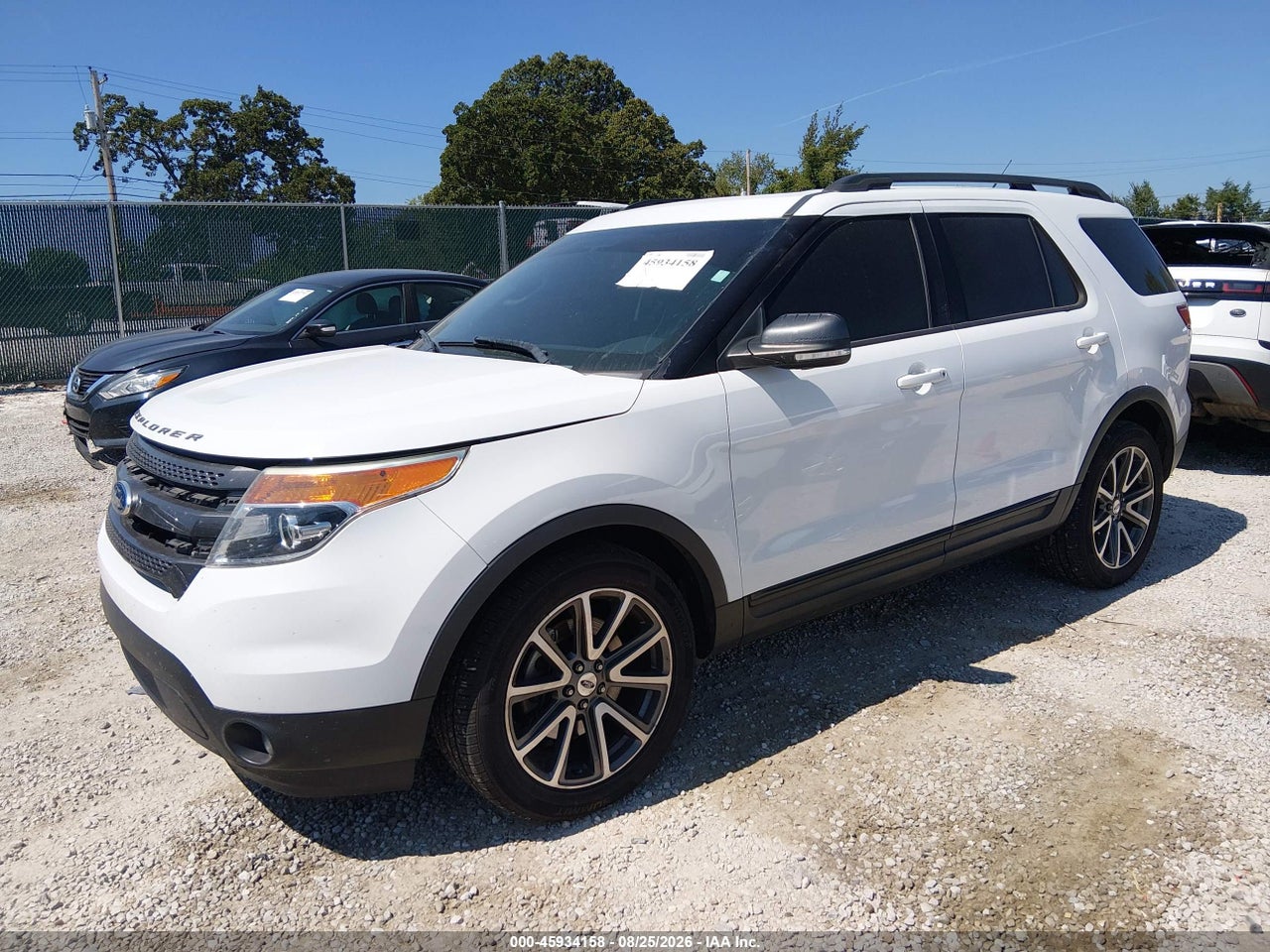 2015 FORD EXPLORER XLT · 2/11