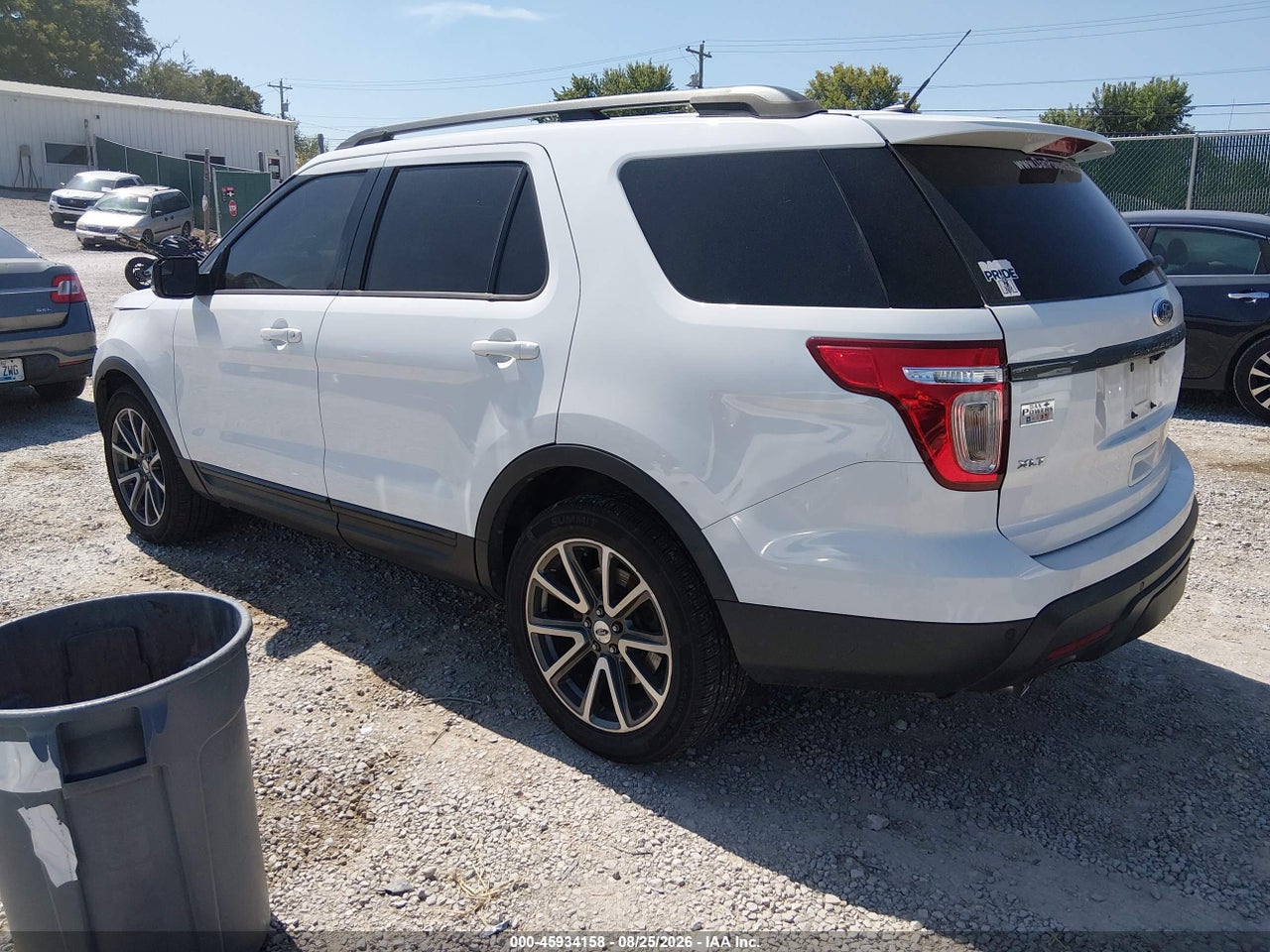 2015 FORD EXPLORER XLT · 3/11