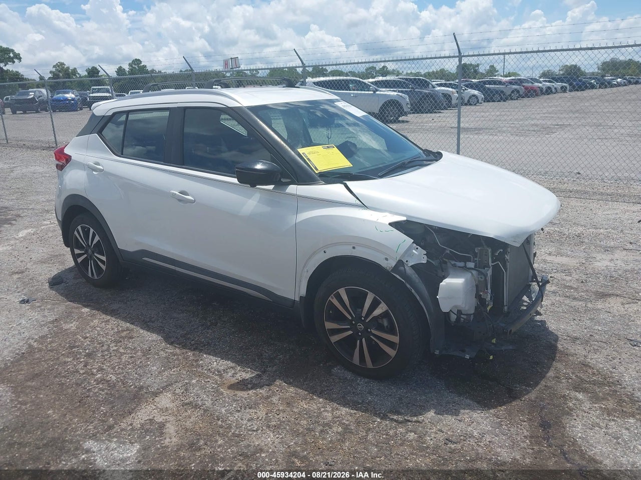2019 NISSAN KICKS SR