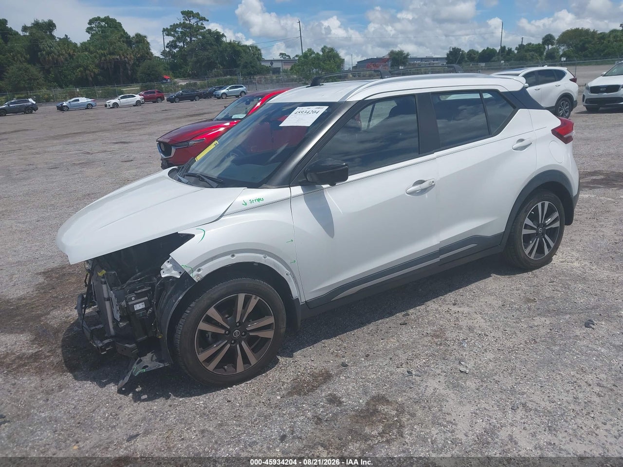 2019 NISSAN KICKS SR · 2/11