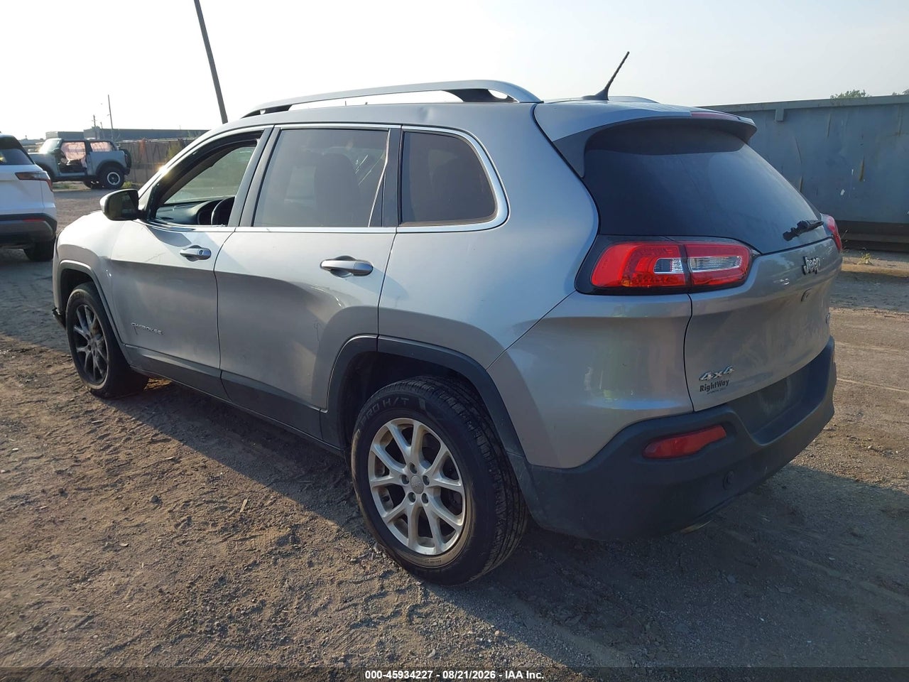 2017 JEEP CHEROKEE LATITUDE · 3/11