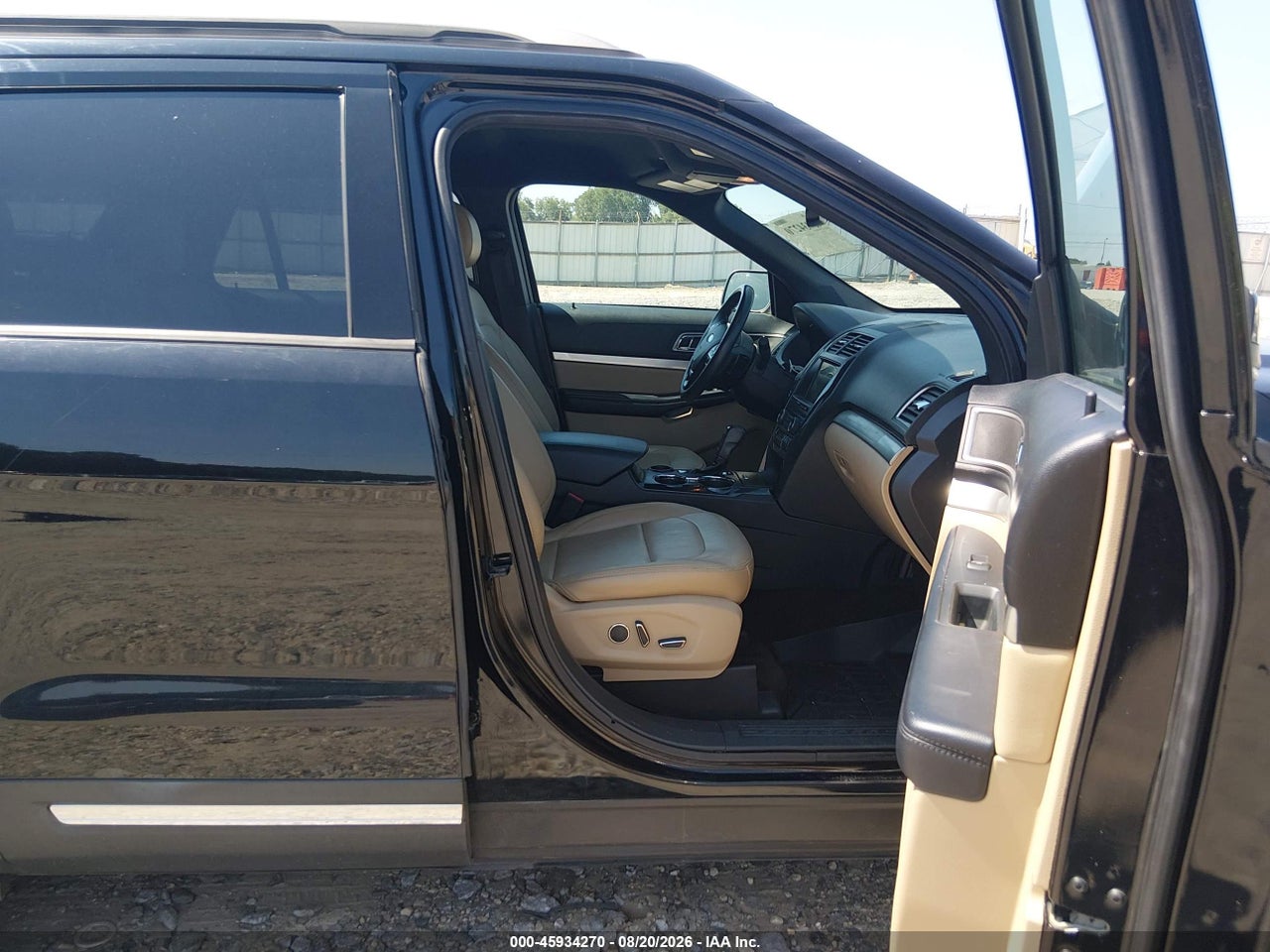2017 FORD EXPLORER XLT · 5/11