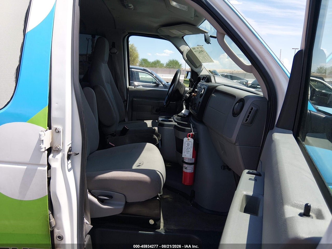 2013 FORD E-350 SUPER DUTY XLT · 5/11